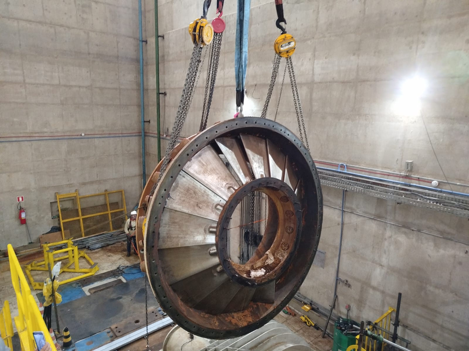 Desmontagem de Unidade Geradora — Siemens Energy - PCH Furnas do Segredo